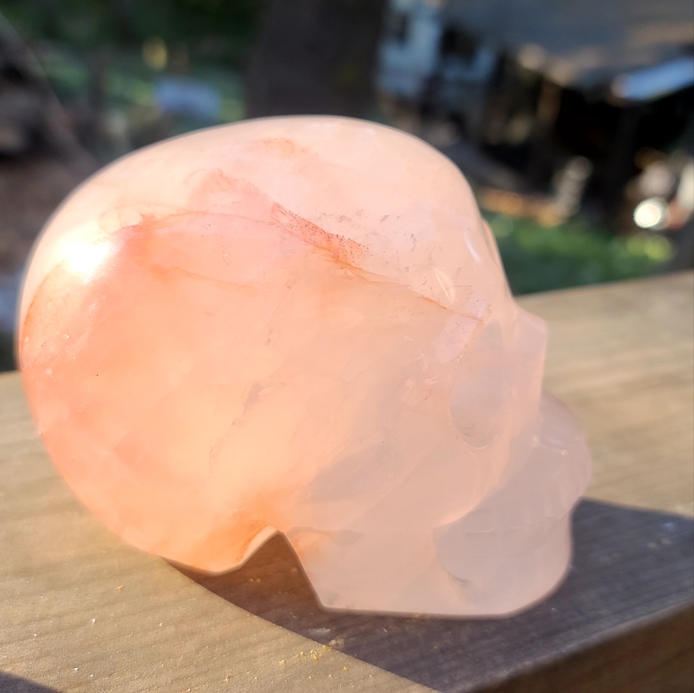 Pink Quartz with red inclusions handcarved skull ๐ - Picture 12 of 12